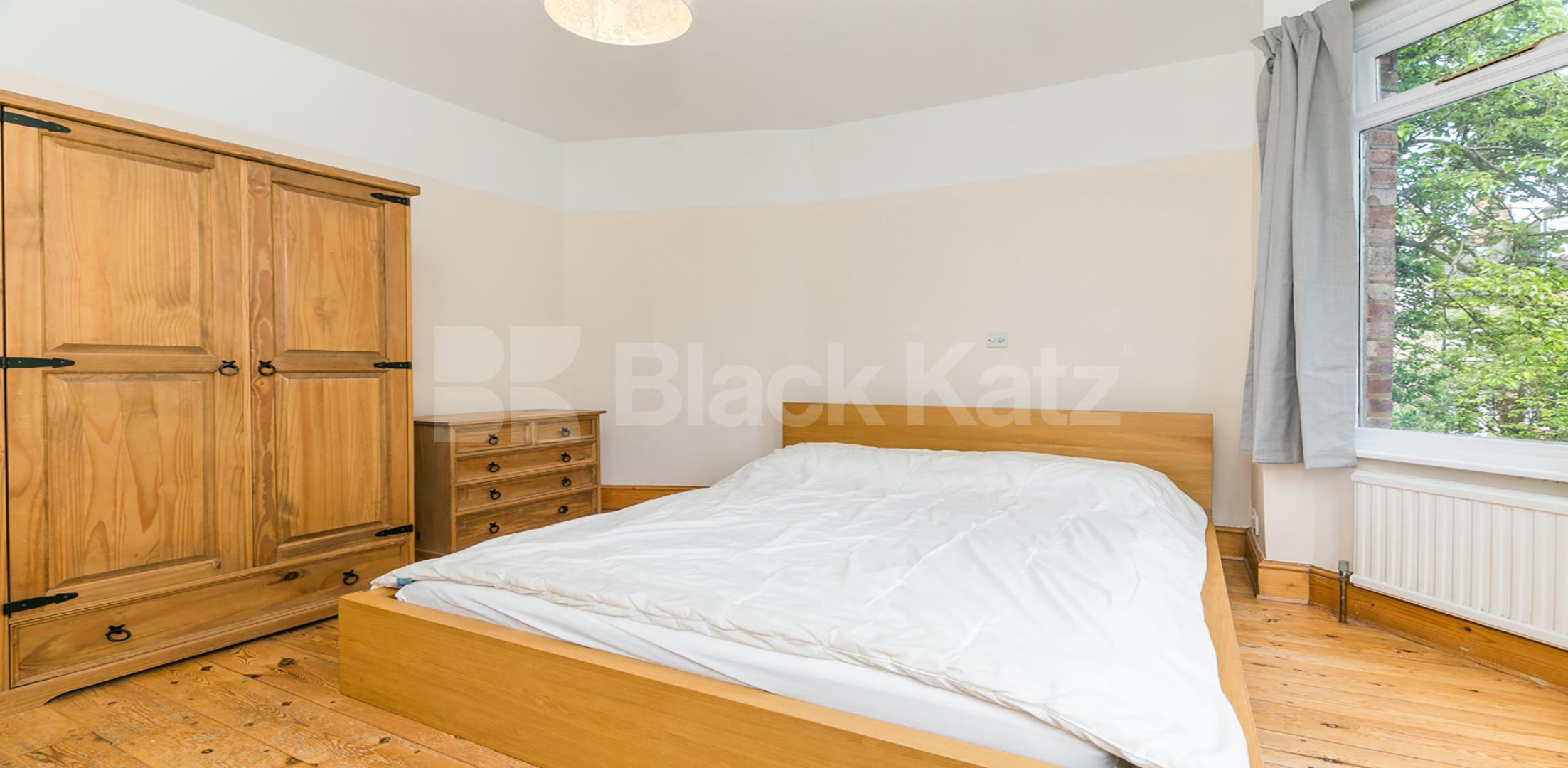 			2 Bedroom, 1 bath, 1 reception Flat			 Goodwyns Vale, Muswell Hill